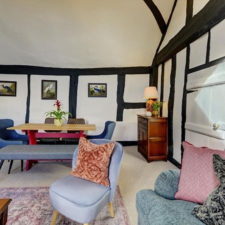 Loft Cottage By Spa Town Property - 2 Bed Tudor Retreat Near To Stratford-Upon-Avon, Warwick & Solihull エクステリア 写真